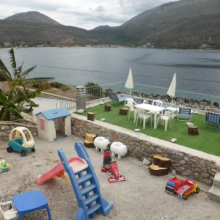 Aedon & Itylos Seaside Karavostasi 公寓 奥伊蒂龙