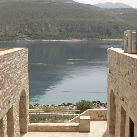 Apartment Aedon & Itylos Seaside Karavostasi Oitilon