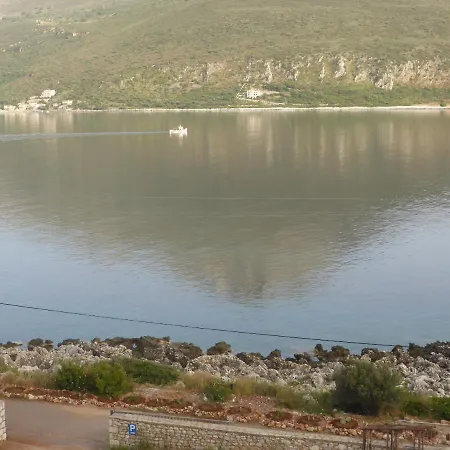 Aedon & Itylos Seaside Karavostasi *